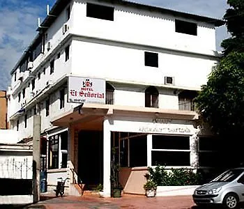 El Senorial contacts